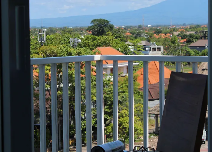 Paragon Hotel 4*