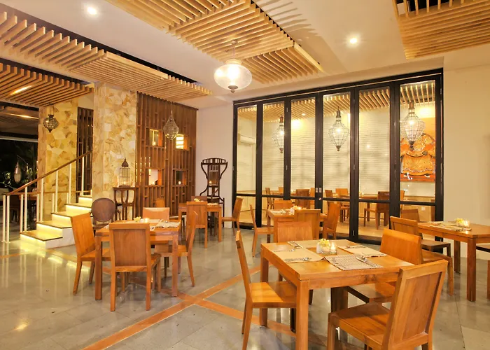 Paragon Hotel