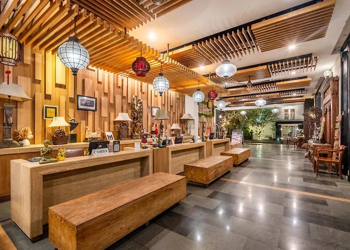 Paragon Hotel 4*