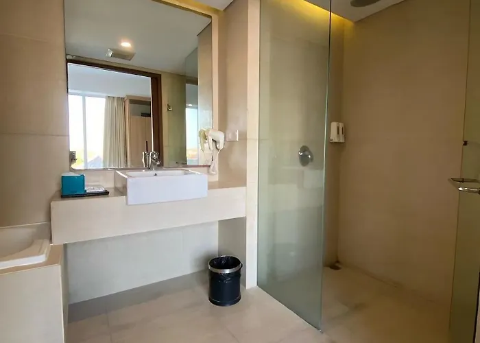 Paragon Hotel
