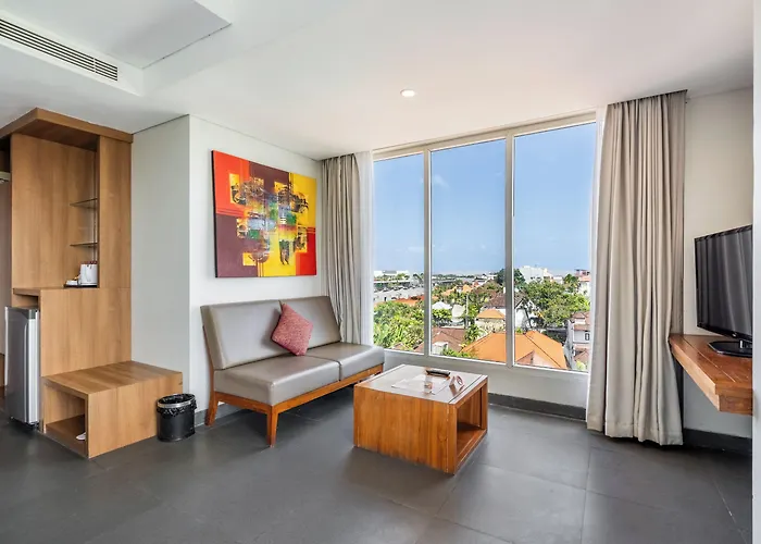 Paragon Hotel 4*